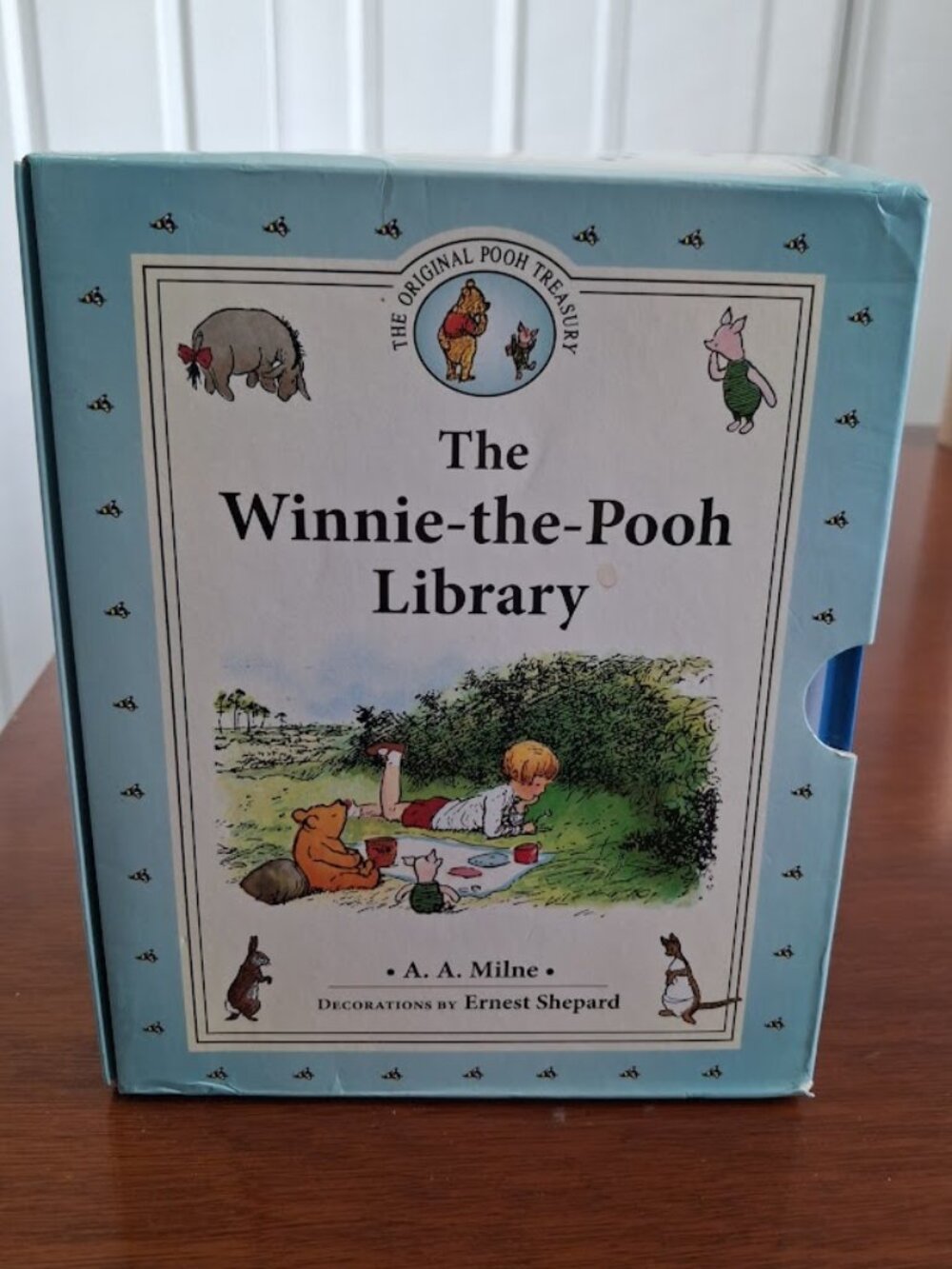 The Winnie-the-Pooh Library 12 Book Box by A.A. Milne - Picture 2 of 10